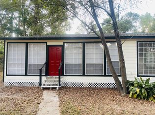 16643 Lake Cir, Conroe, TX 77302