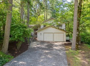 2891 Timberline Dr, Eugene, OR 97405