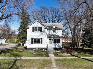 404 2nd St S, Wahpeton, ND 58075