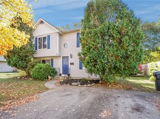 81 Fairhaven Ave, Warwick, RI 02889