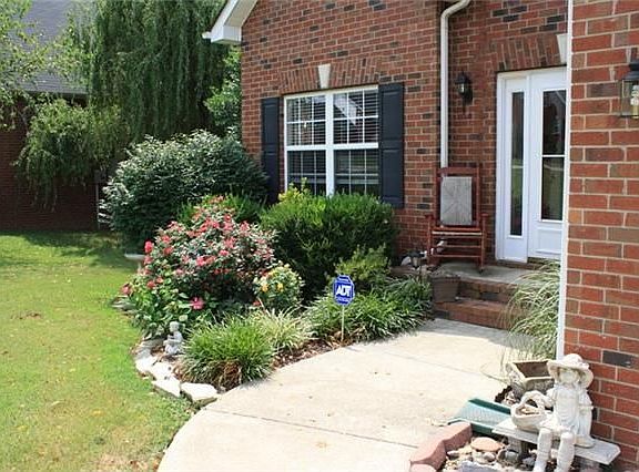2nd image of 5017 Claude Dr
