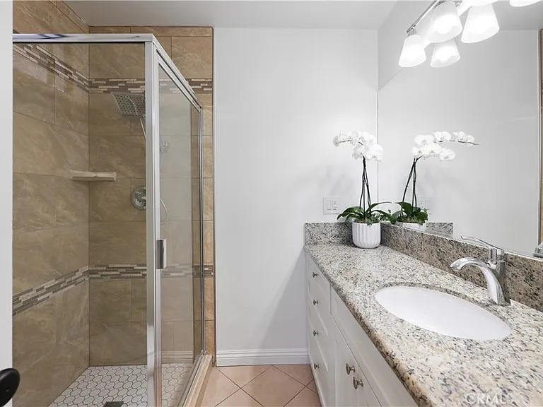 454 Seaward Rd — Photo 17