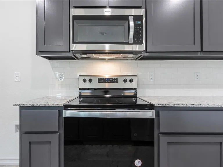 797 Freedom Cir — Photo 12