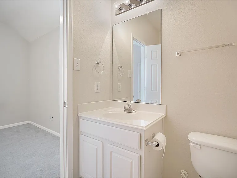 111 Zephyr Bend Pl — Photo 24
