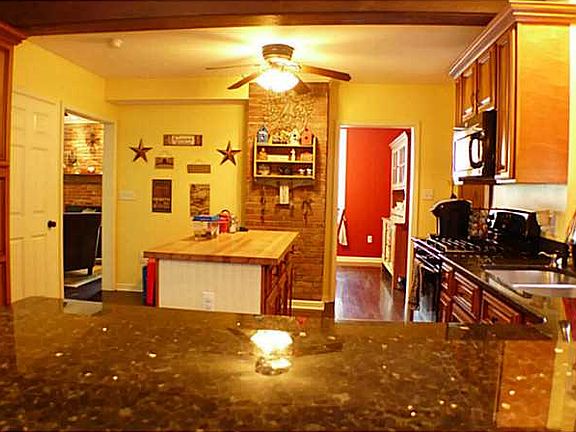 4th image of 224 Dailey Rd