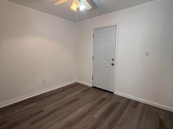 4th image of 200 Sand Ln