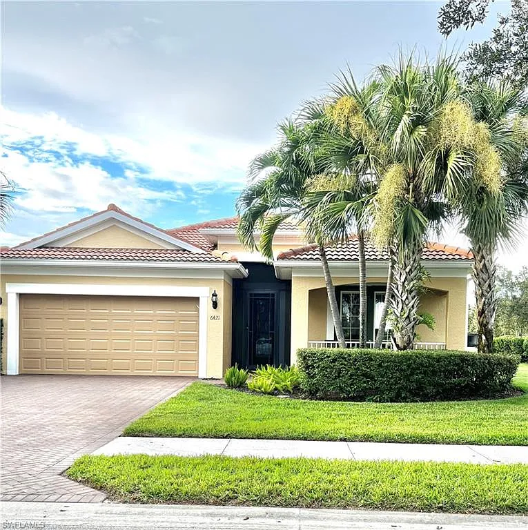 3 bed, 2.0 bath, 1922 sqft, $5,800 — Photo 2