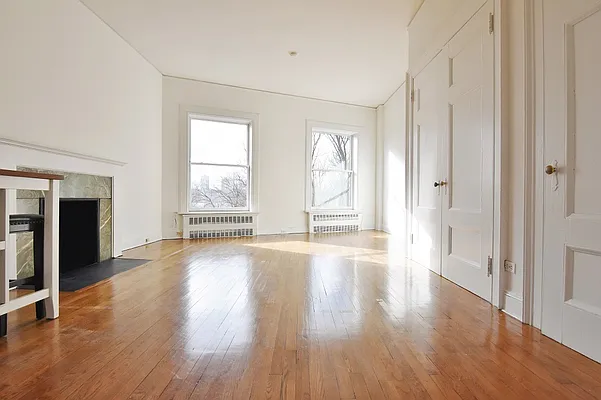 Rented by Balass Ralph, LREB | media 22