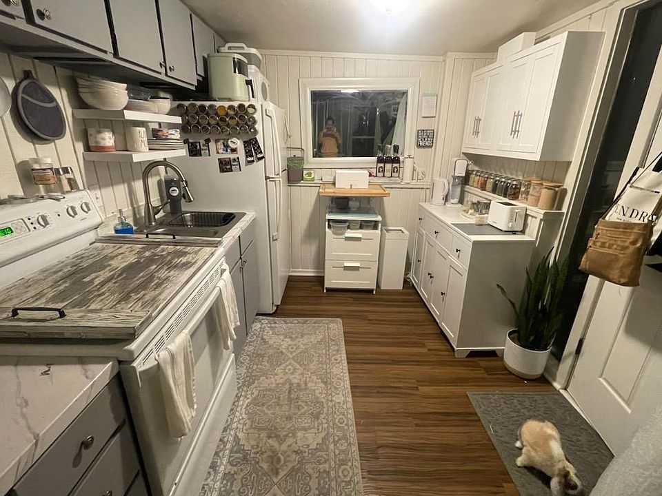 1st image of 432 Woodside Ave #B