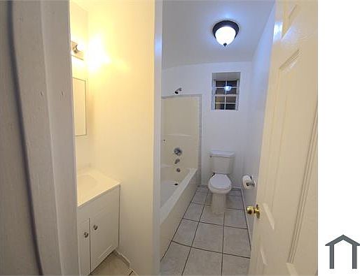 2nd image of 12 Sage Ct #1
