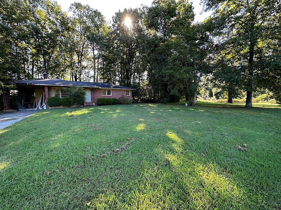 2nd image of 205 Avis Dr