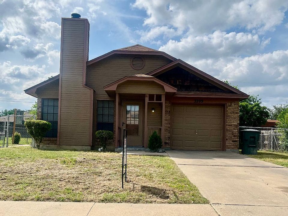 1st image of 3209 Green Valley Dr