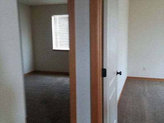 2nd image of 812 Knighthawk Dr