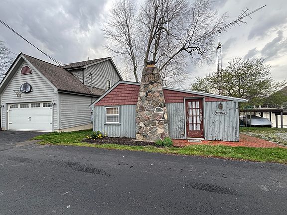 2nd image of 10953 Sassafrass Rd