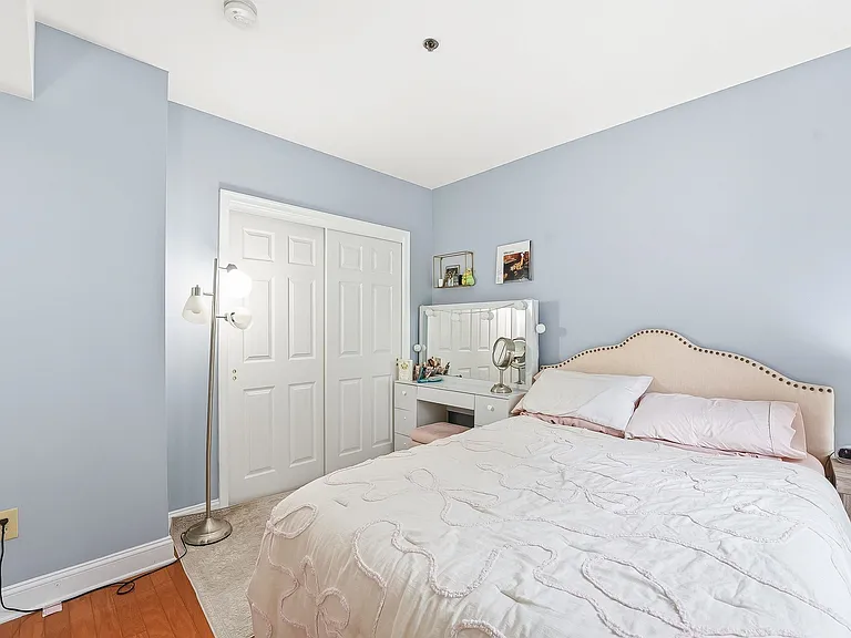725 Jefferson St #11 — Photo 9