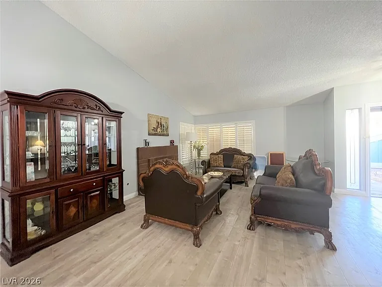4761 Torrence Dr — Photo 6