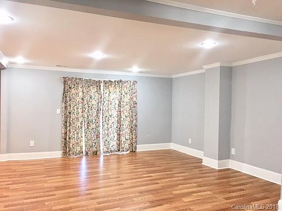 5th image of 601 Grover St