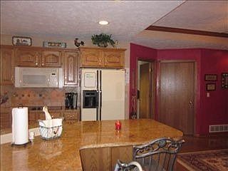 3rd image of 108 Oak Ct