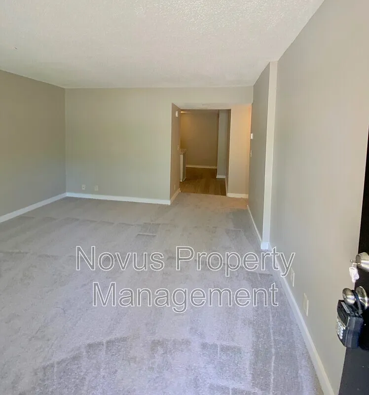 Building Photo - 124 Bowen St #H