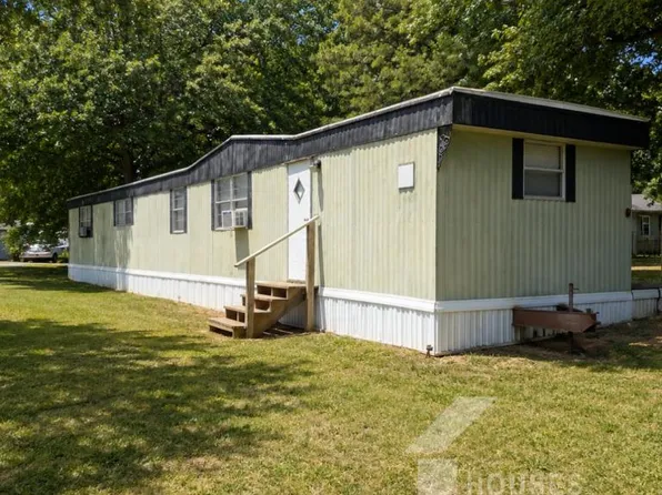 110 Community Rd, Cowpens, SC 29330
