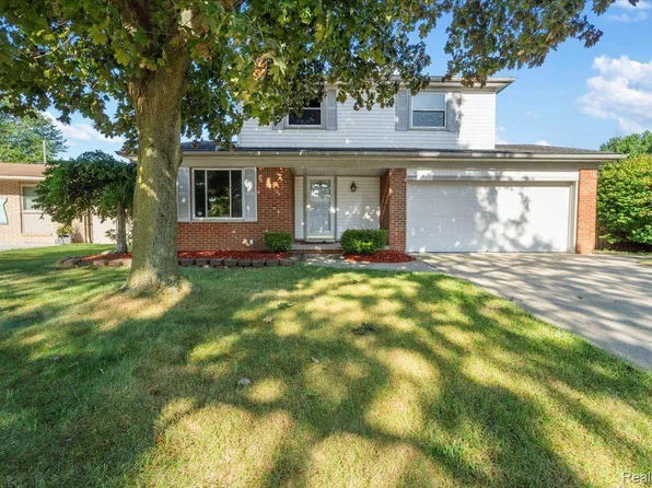 4706 Jackson St, Trenton, MI 48183