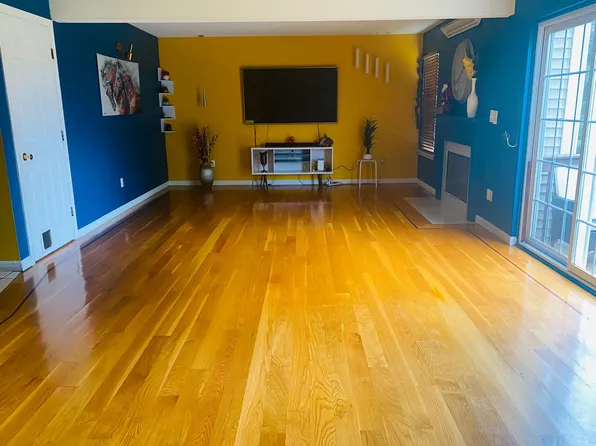 (undisclosed Address), Rocky Hill, CT 06067