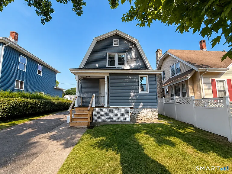 132 Clinton St — Photo 15