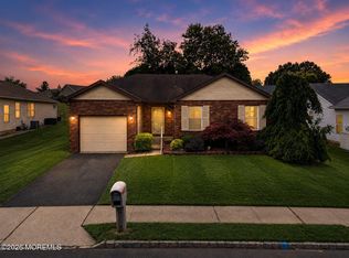 16 Murray Hill Ter, Marlboro, NJ 07746