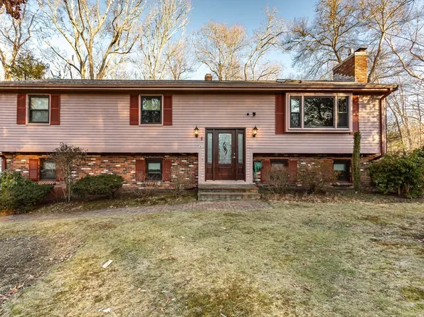 65 Bayberry Dr, Westport, MA 02790