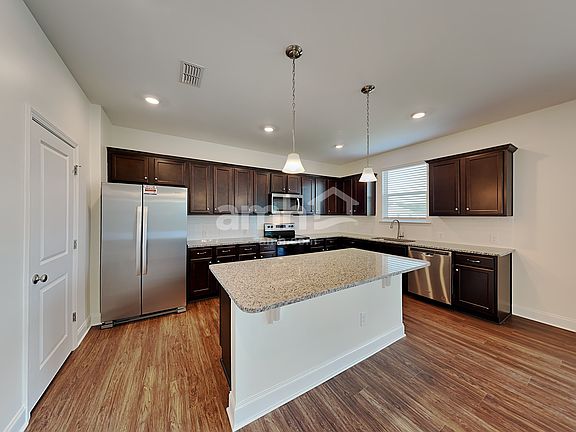 5th image of 109 Garrison Grove Ct