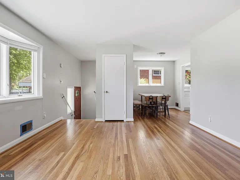 4014 Jeffry St — Photo 3