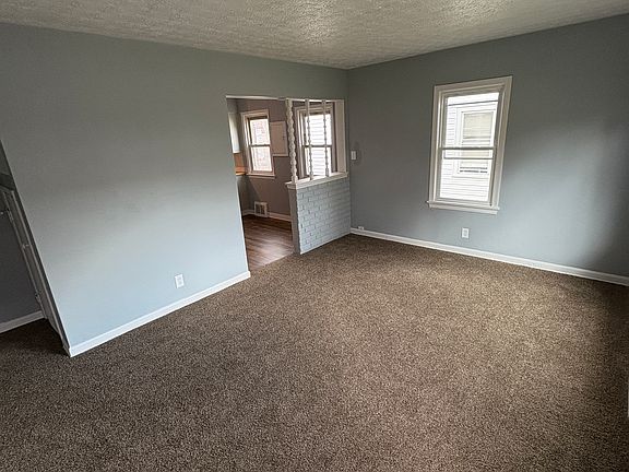3rd image of 2481 Ogden Ave