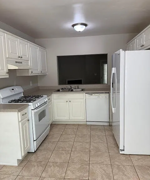 1480 Oakpoint Ct #A — Photo 17