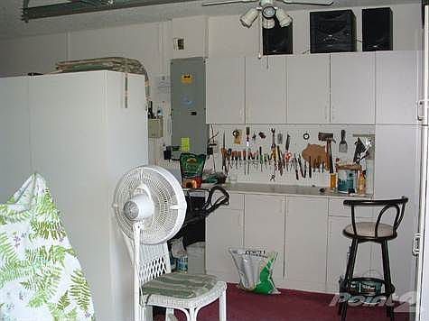 9330 Bearcat Garage Work Area