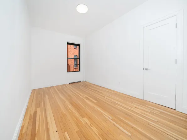 353 West 44th Street image 1 of 8