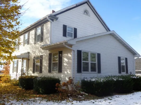 N693 Maple Rd, Pulaski, WI 54162