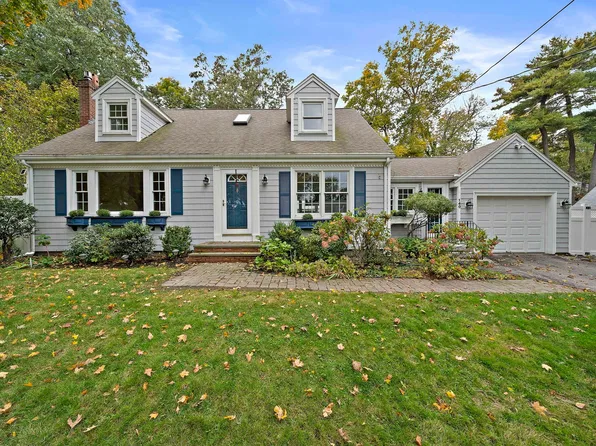 140 Mount Vernon Rd E, Weymouth, MA 02189