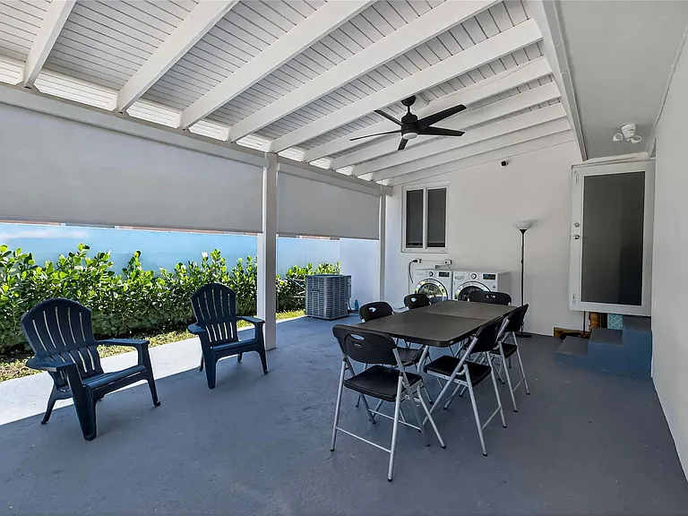 2733 SW 15th St — Photo 26