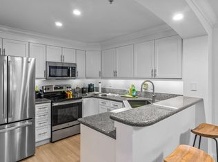 Villaggio on Yarrow Bay, Kirkland, WA 98033
