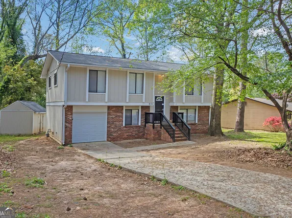 616 Country Lane Dr, Jonesboro, GA 30238