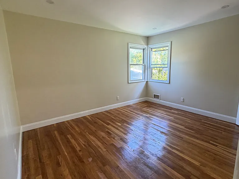 152 Sycamore Rd #1 — Photo 8