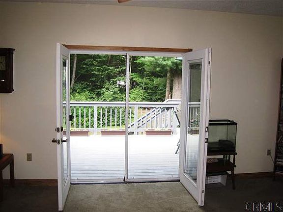 3rd image of 26 Carriage Way