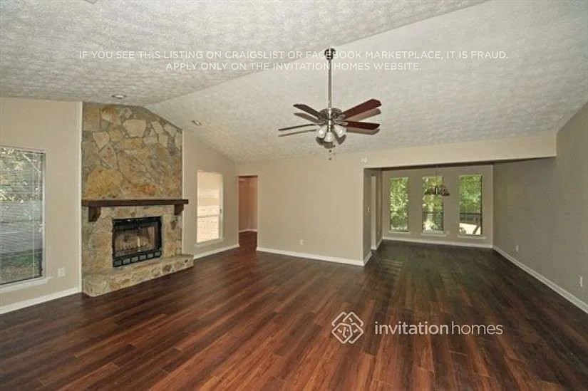2399 Stonebridge Ln Duluth, GA 30096 — Photo 2