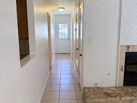 4th image of 2303 Mesa Park Dr #B