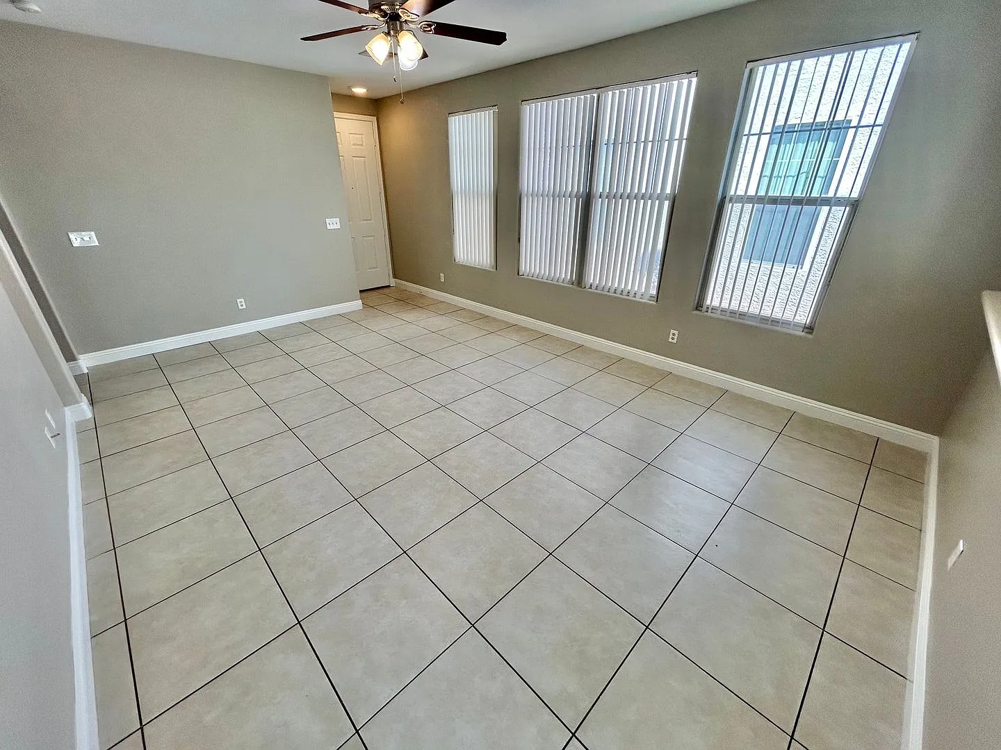 Charming 3-bedroom, single-story home in a secure gated community near Henderson — Photo 3