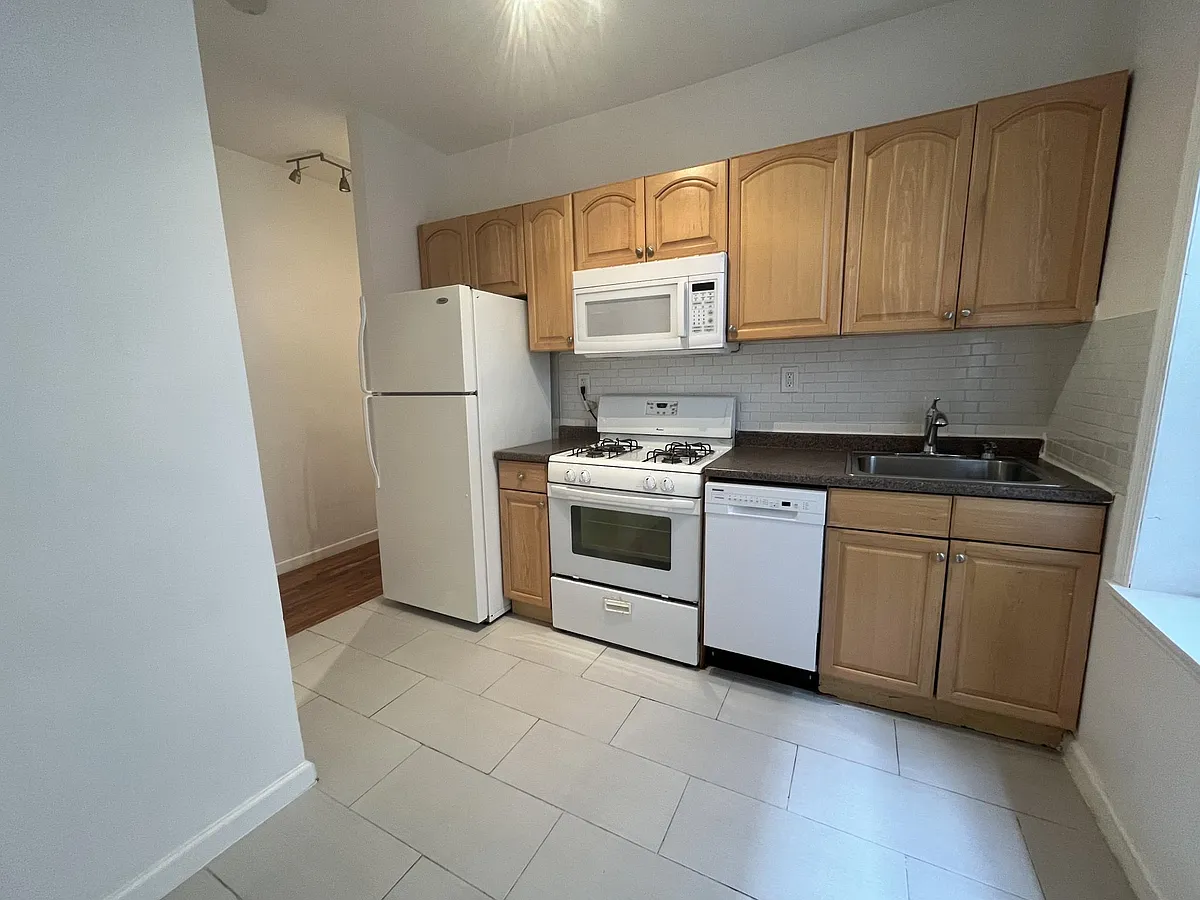 6209 6215th Blvd Apt 1FS, West New York, NJ 07093 HotPads