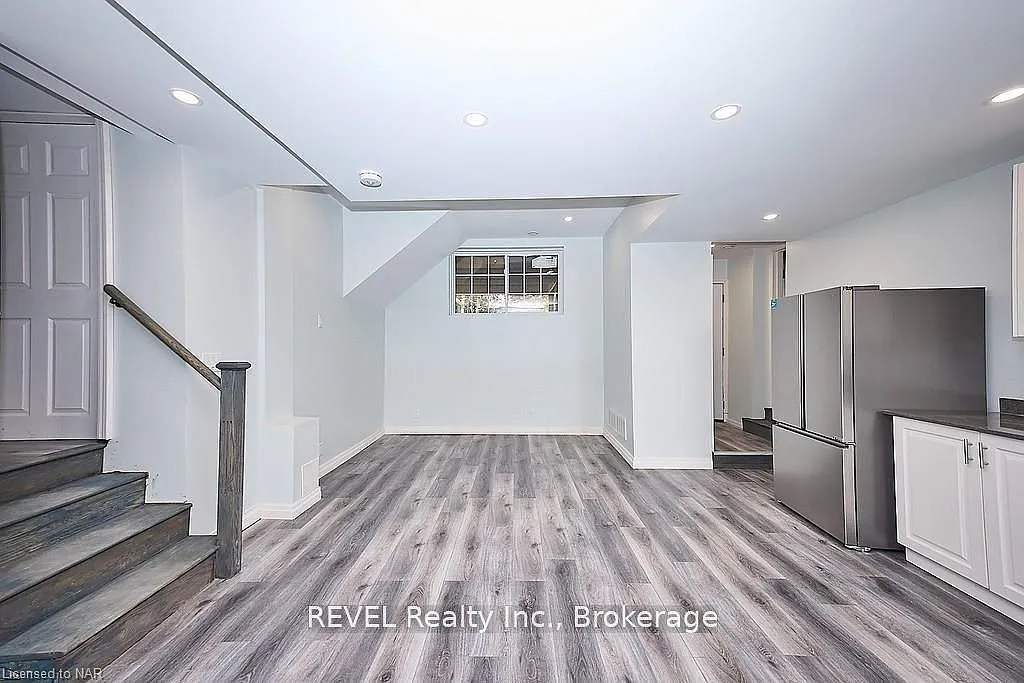 2 bed, $2,000 — Photo 3