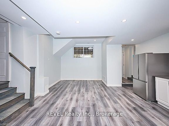 3rd image of 491 Geneva St