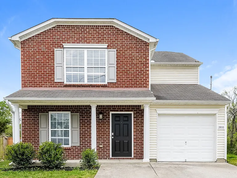 2893 Creekbend Dr — Photo 1