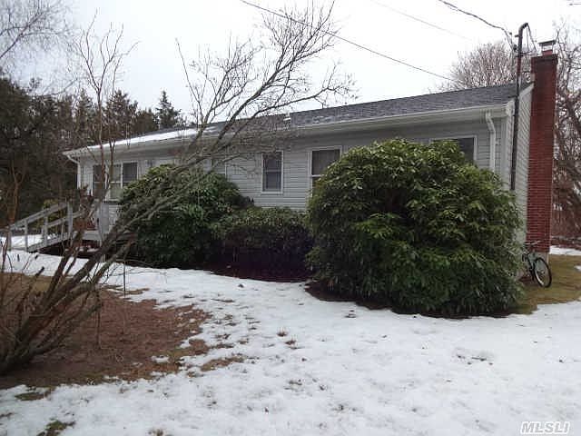 1st image of 37 Herricks Ln